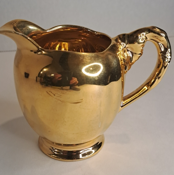 Vintage Gold Creamer, Royal Winton England - Picture 2 of 6